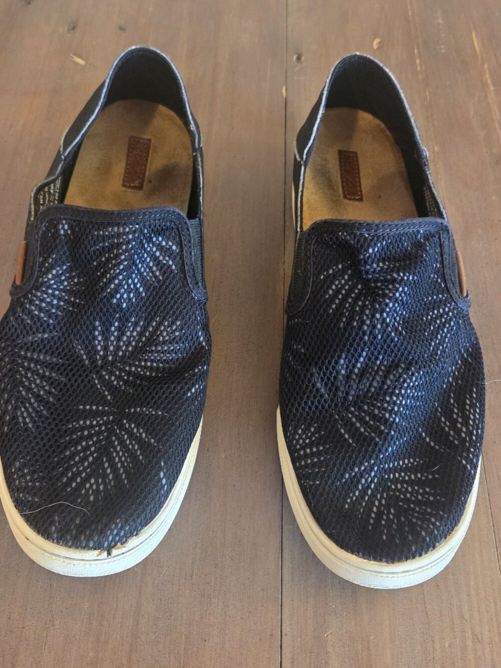 OluKai Pehuea Slip-On Sneakers Black White Palm Print Mesh Women's 9.5
